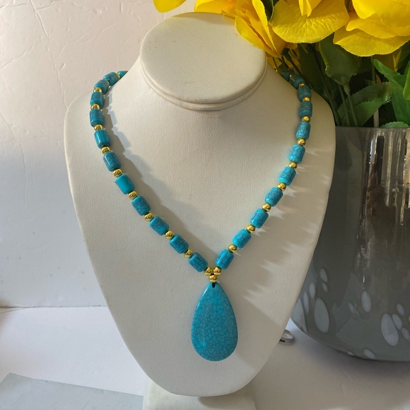 Chunky Statement Necklace - Picture 4 of 8